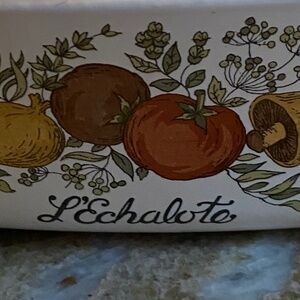 Vintage Corning Ware dish with cover